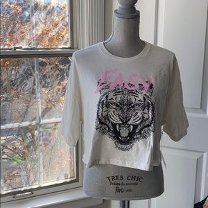 NWT- Cropped Off white  tee!